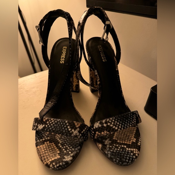 Express SNAKESKIN HEELS - Picture 3 of 3